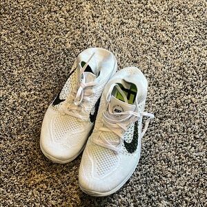 Nike White and Black Sneakers